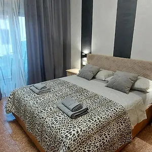 https://natali-appartamens.hotelinveneto.com